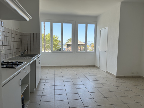 Offres de location Appartement Sanary-sur-Mer 83110